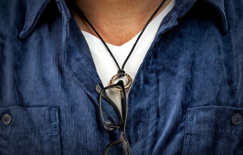 William Henry round necklace