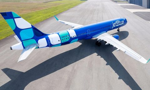 Jet Blue plane with Mint livery