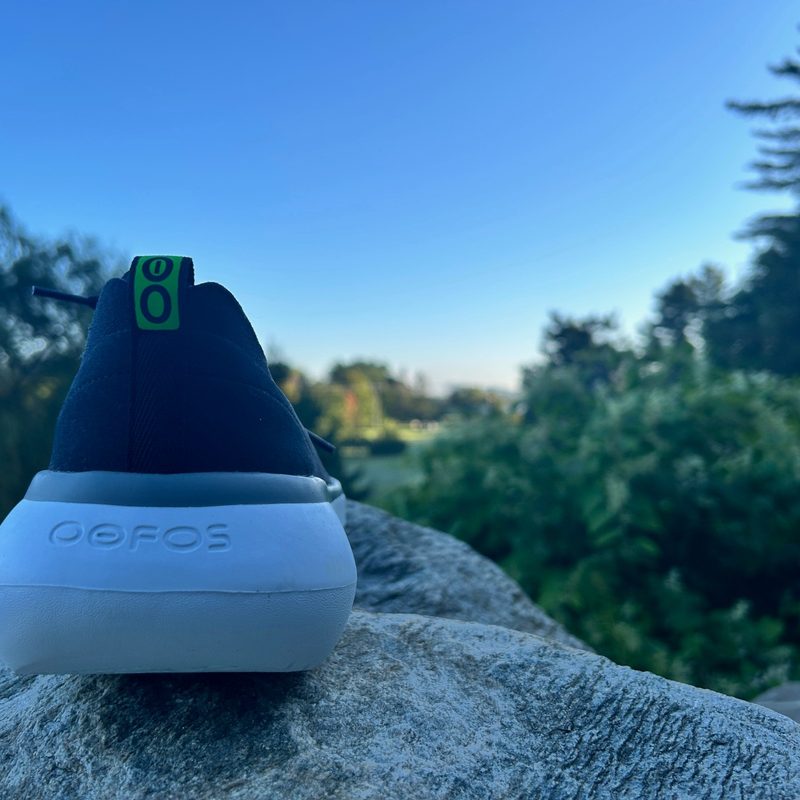 OOFOS OOmy Stride heel
