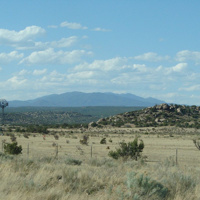 La Tierra, Santa Fe