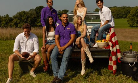 Snaps group tailgating