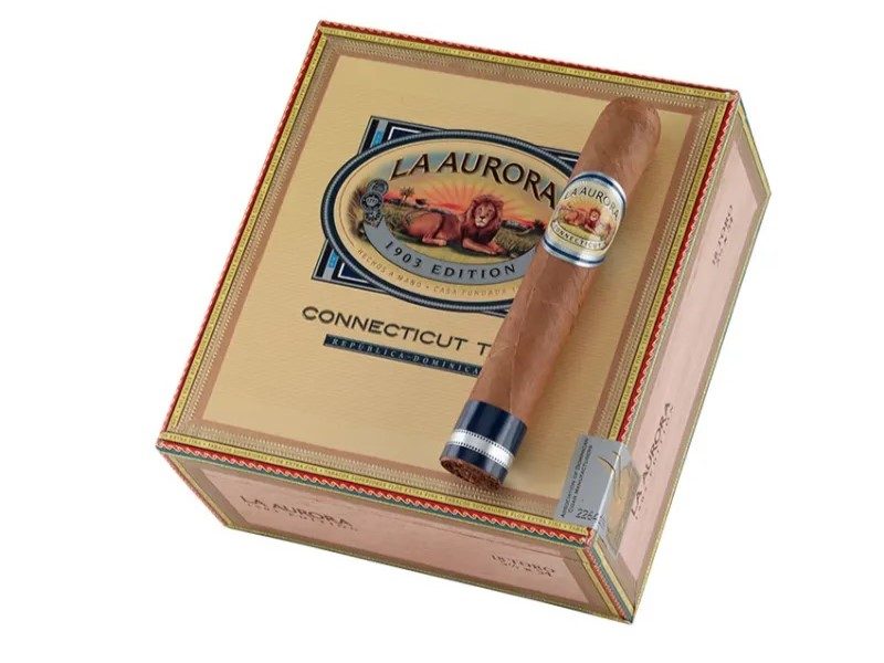 La Aurora Preferidos Sapphire Connecticut Shade Toro cigar with box