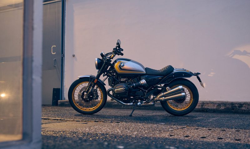 2025 BMW R 12.