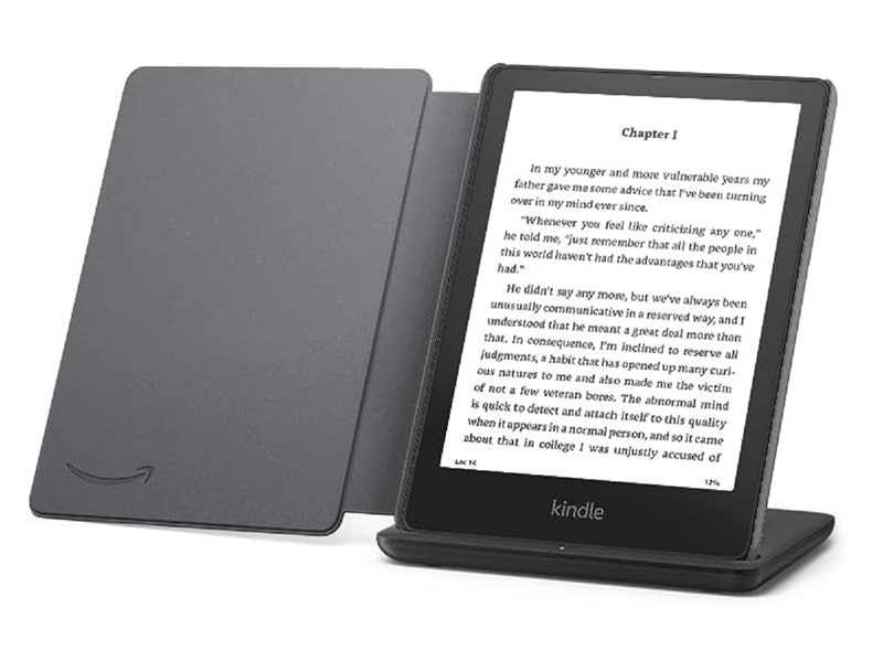 The contents of the Amazon Kindle Paperwhite Signature Edition Essentials Bundle.