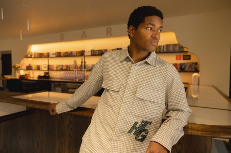 HTG button up