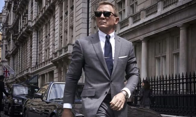 James Bond in a Tom Ford Suit