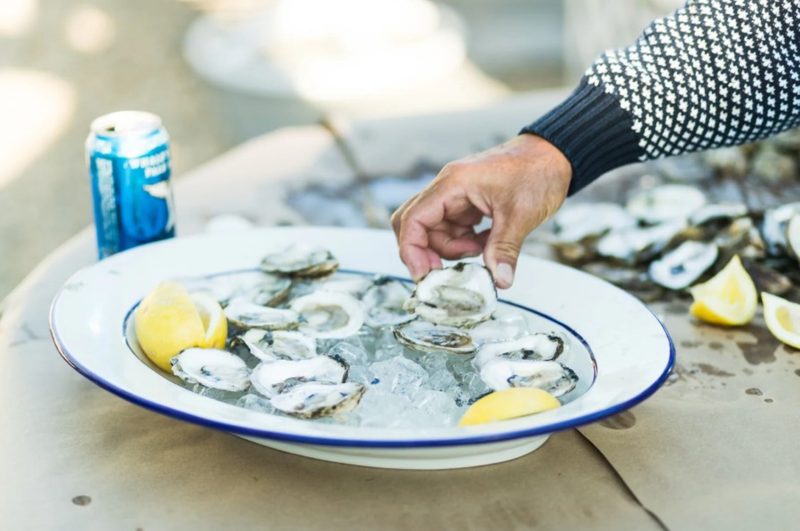 Long Wharf grabbing oysters
