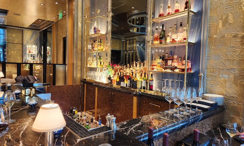 One of the bars in the Prime restaurant in Bellagio.