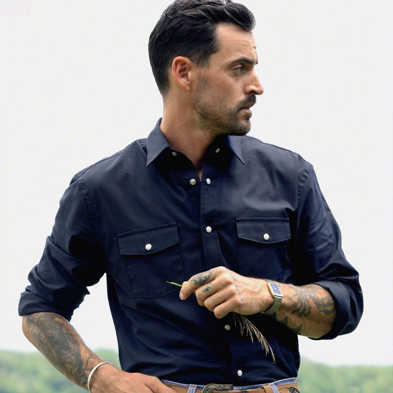 Snaps Clothing - man wearing long-sleeve twill shirt