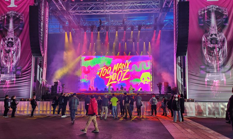 There was continuous live entertainment on the T-Mobile Stage in the T-Mobile Zone at Sphere.