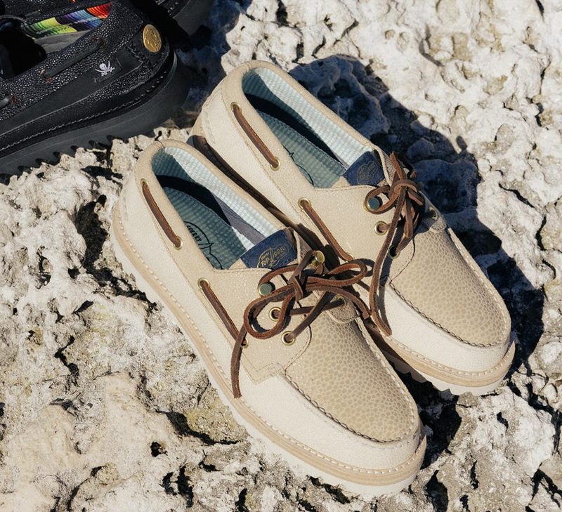 tan and black sperry boat shoes