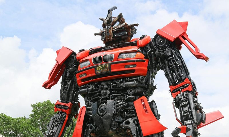 red robot