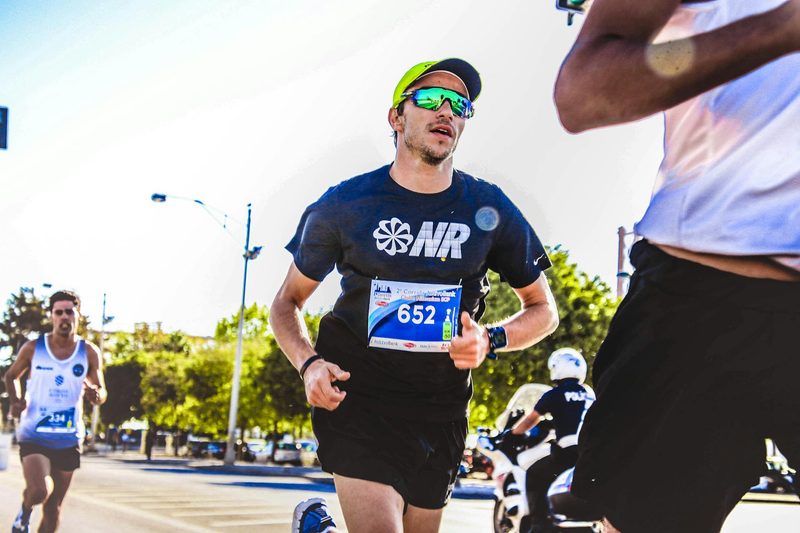 Runners man running marathon hat sunglasses