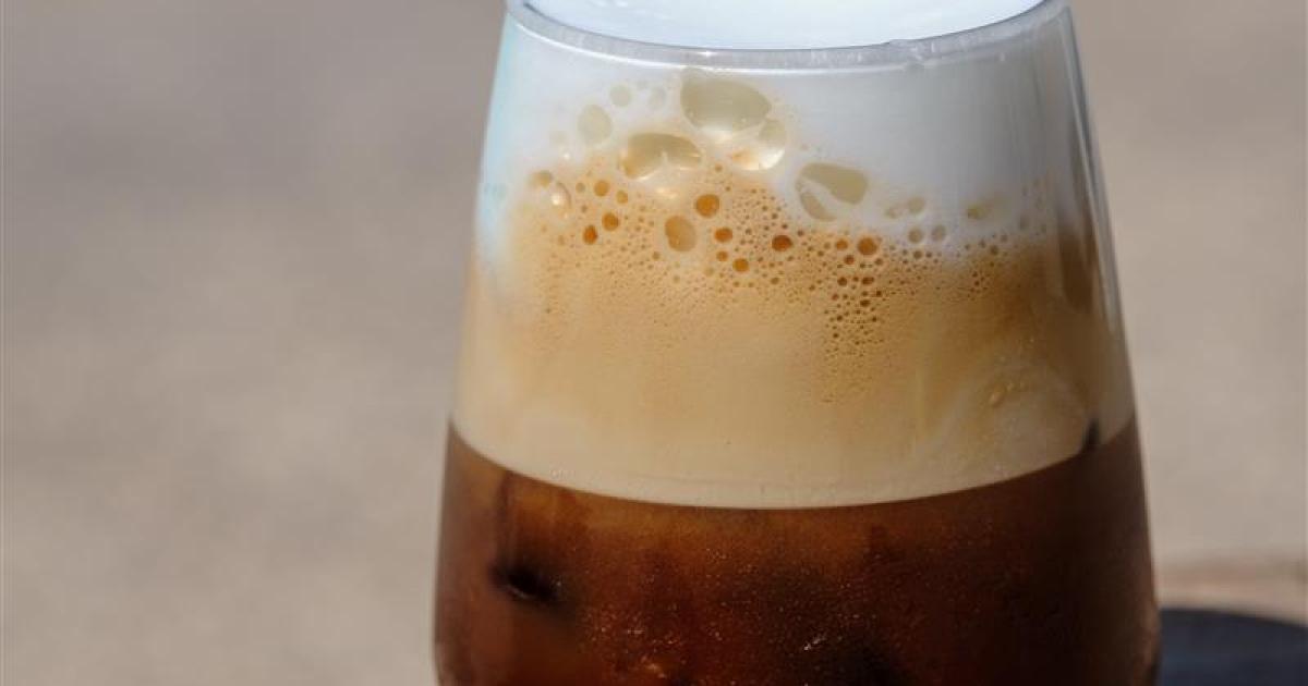 How to make cold foam to craft cafe-style drinks at home - The Manual