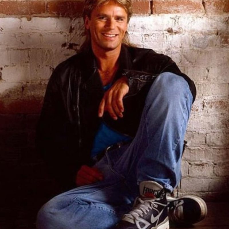MacGyver in high tops