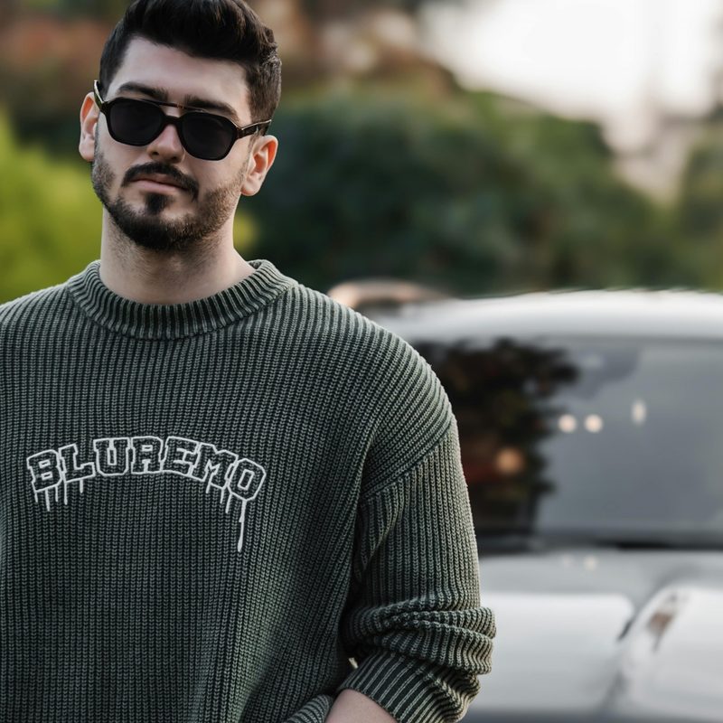 Man in baggy sweater