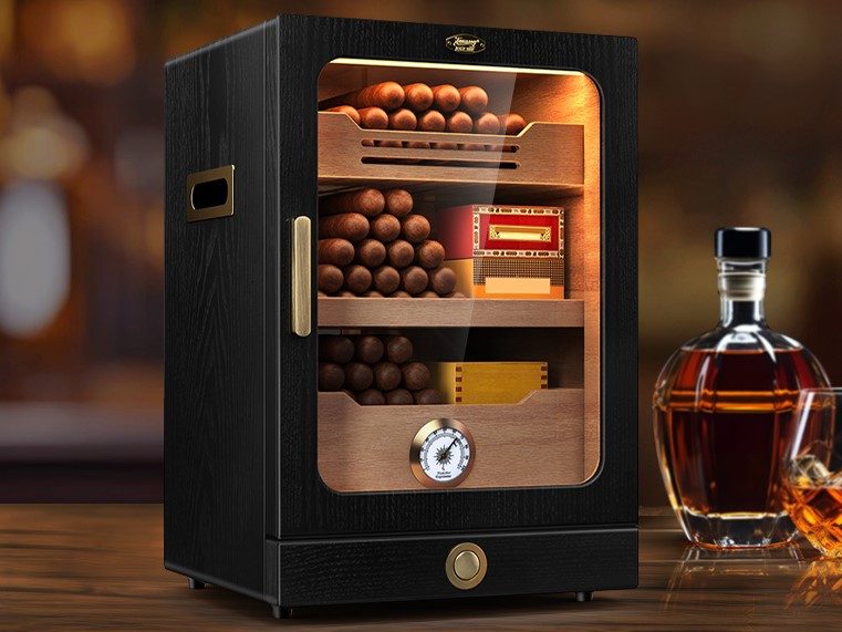 Tesonway Cigar Humidor and Lux Cabinet on display
