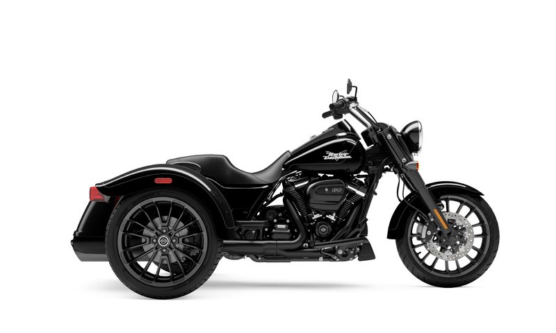 2025 Harley-Davidson Freewheeler in Vivid Black with Black Trim.
