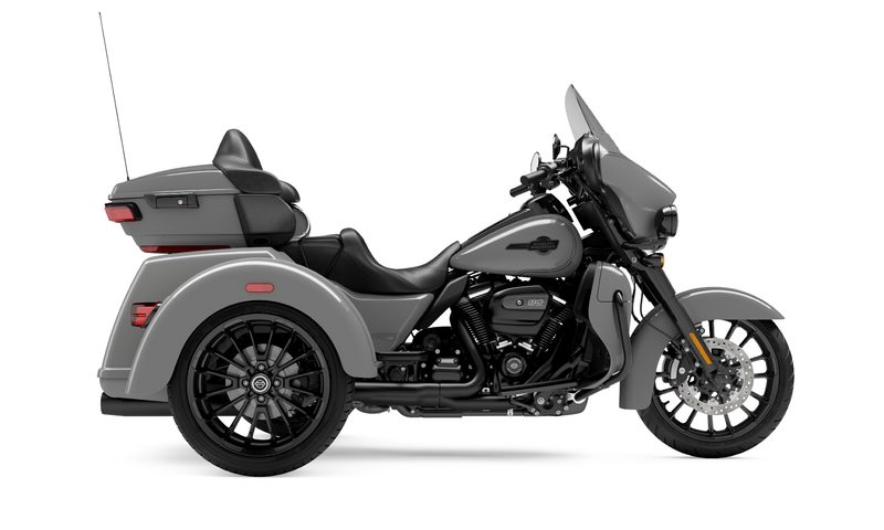 2025 Harley-Davidson Tri-Glide Ultra with Billiard Gray paint and black trim.