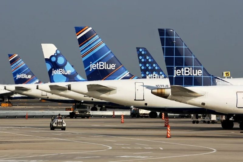 JetBlue tailfins