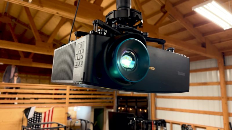 BenQ LK936ST Projector