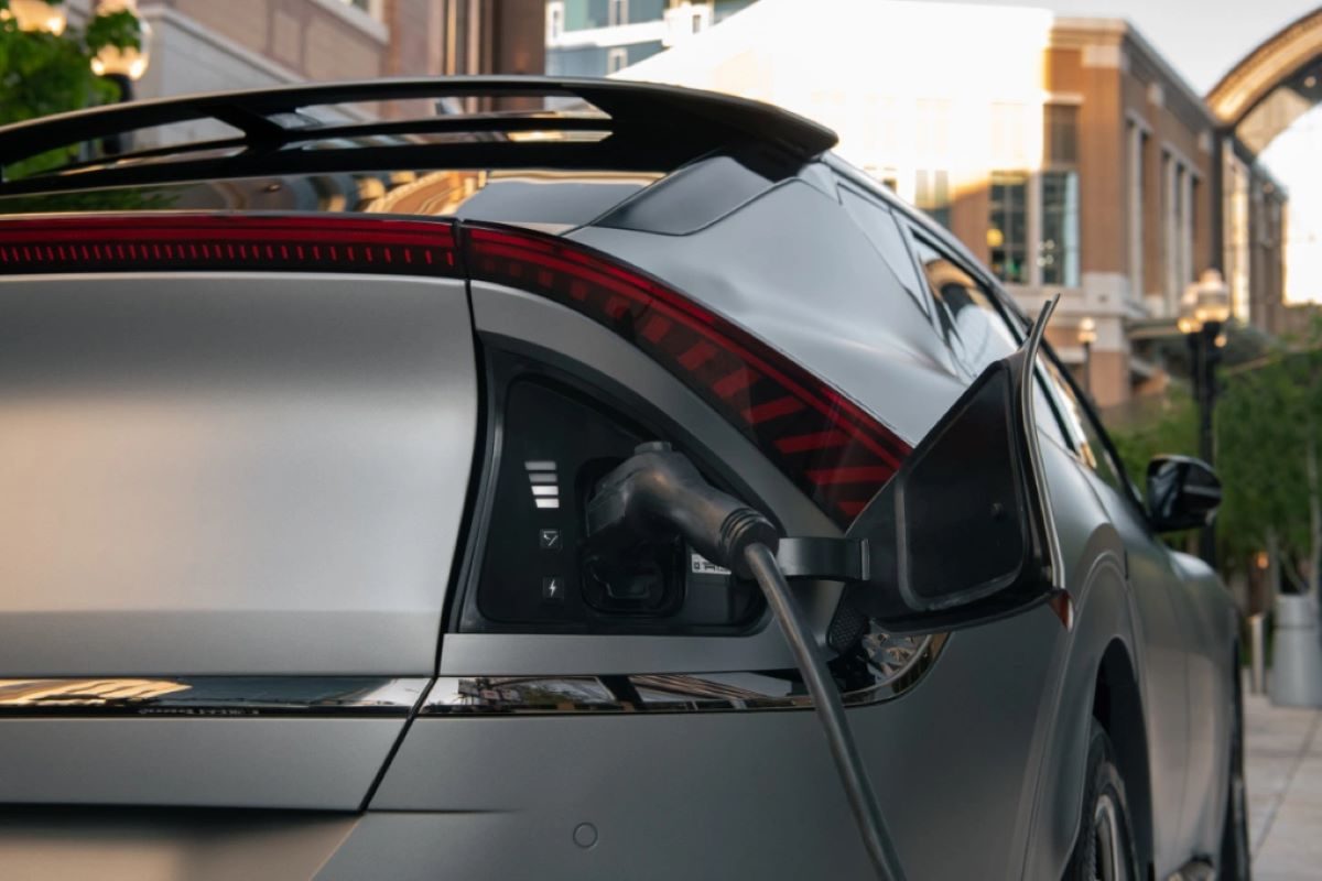 EV6