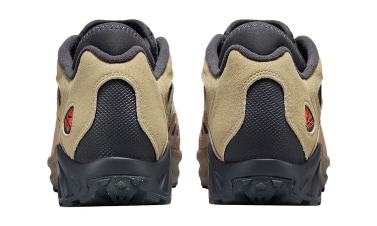 backside of shoes