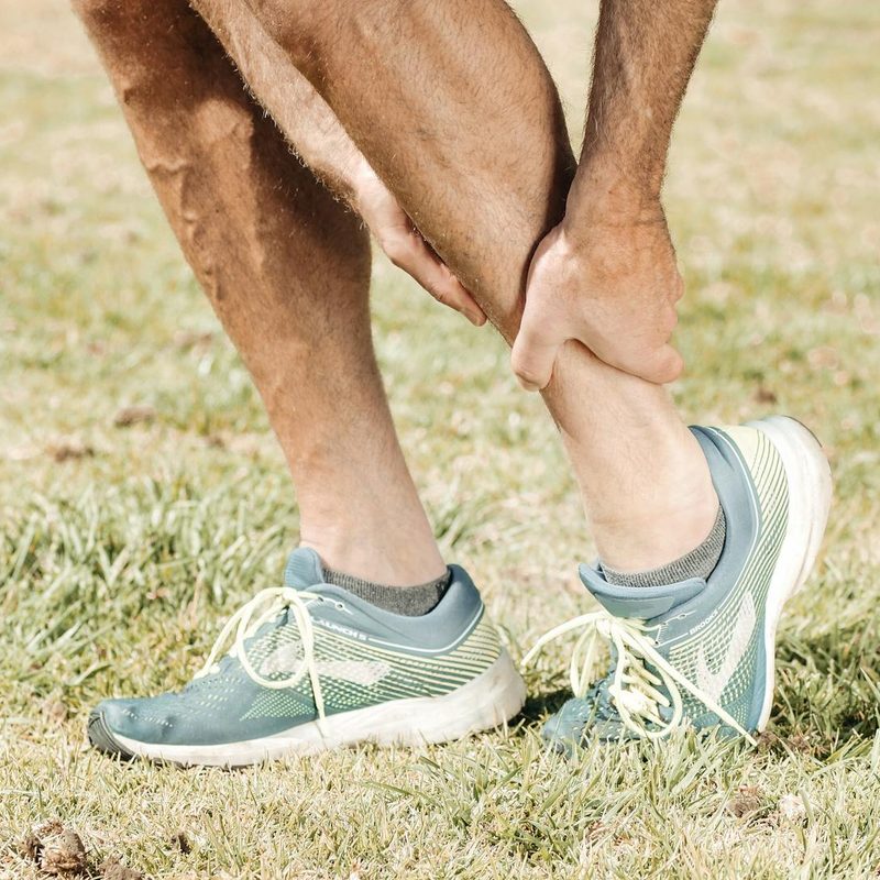 Leg pain sciatic nerve piriformis muscle injury