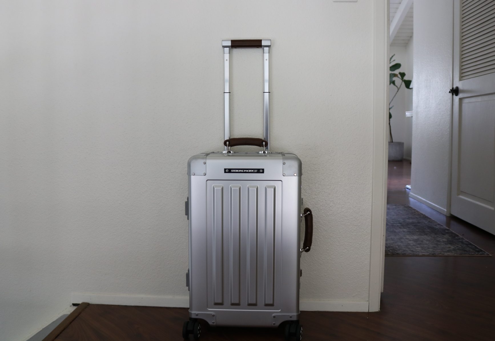 Sterling Pacific 40L Carry-On Spinner