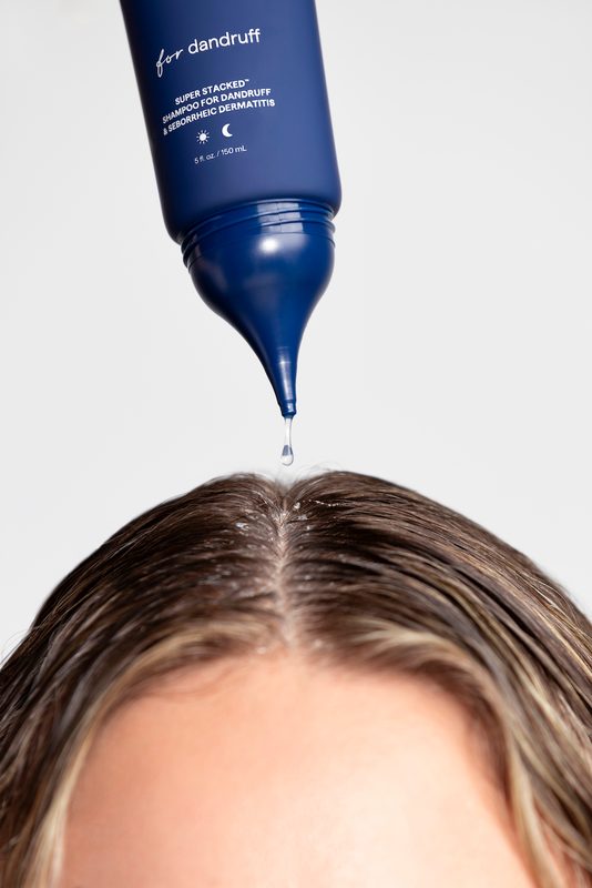 REMEDY dandruff shampoo applicator