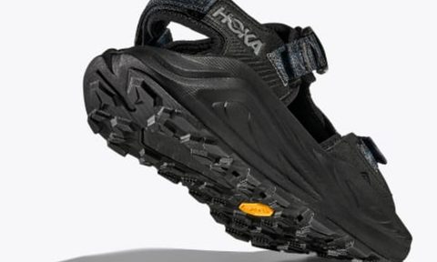 black hoka sandal