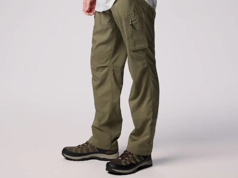 A model wearing the Columbia Men's Silver Ridge Utility Pants.
