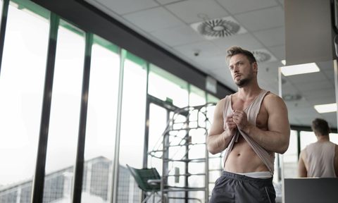 Man in gym with nice abs