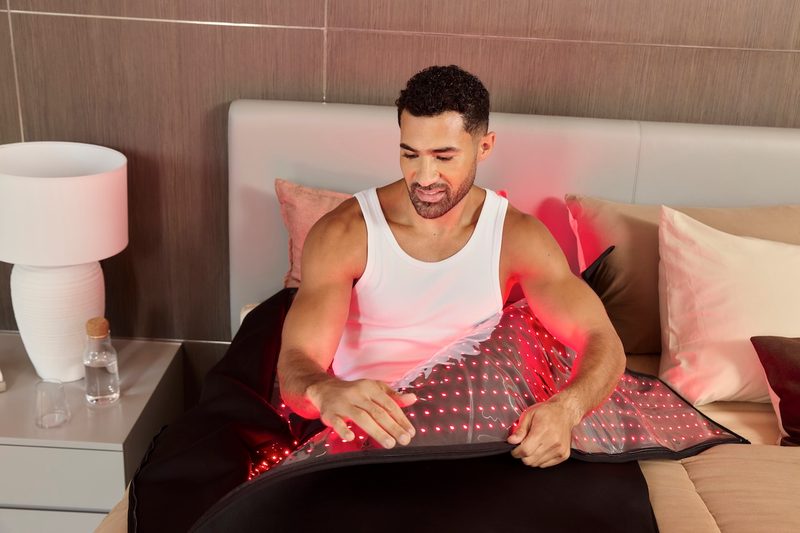 Red light therapy blanket