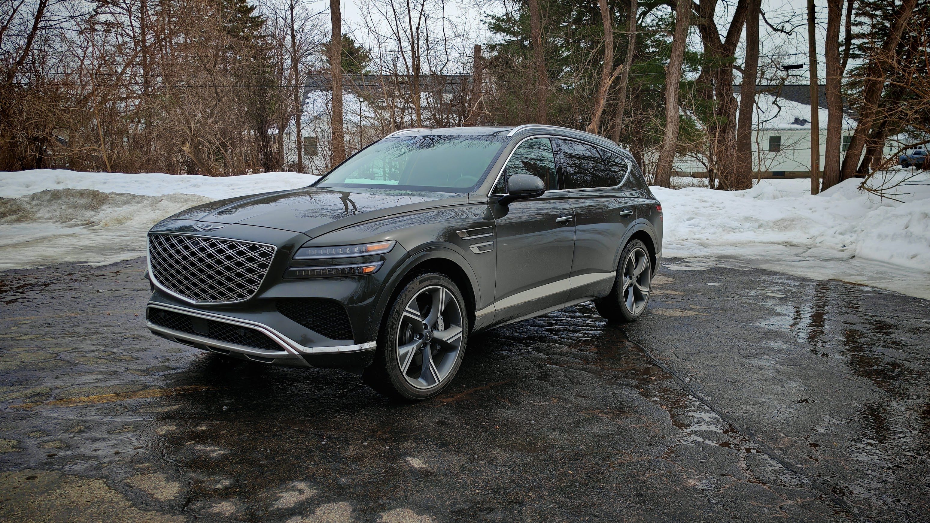 Front 3/4 view of a Genesis GV80 Prestige