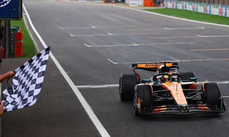 Oscar Piastri wins Chinese GP.