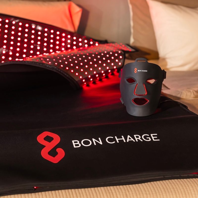 Red light therapy blanket and mask