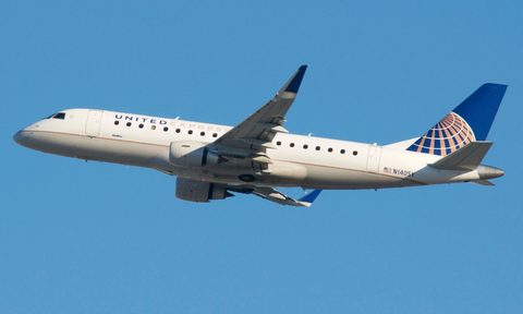 United Airlines Embraer E-175