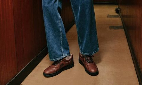 man wearing new balance allerdale