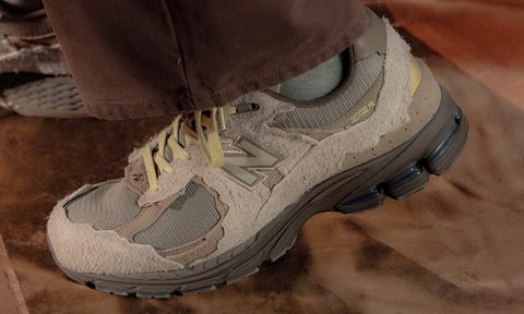 closeup on new balance size? sneaker