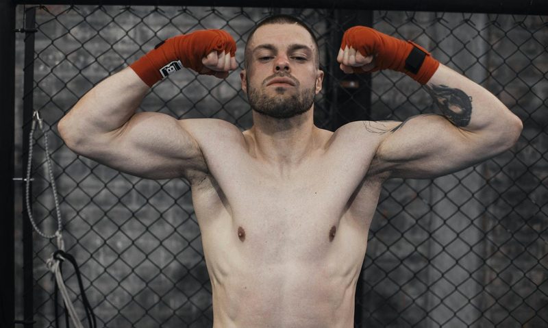 Boxer man flexing