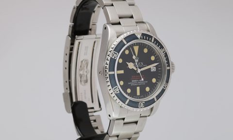 Rolex Submariner Ref 5512 1972 showing the dial and case