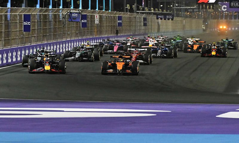 2025 Saudi Arabian Grand Prix before incident between Piastri and Verstatten on lap 1 turn 1.
