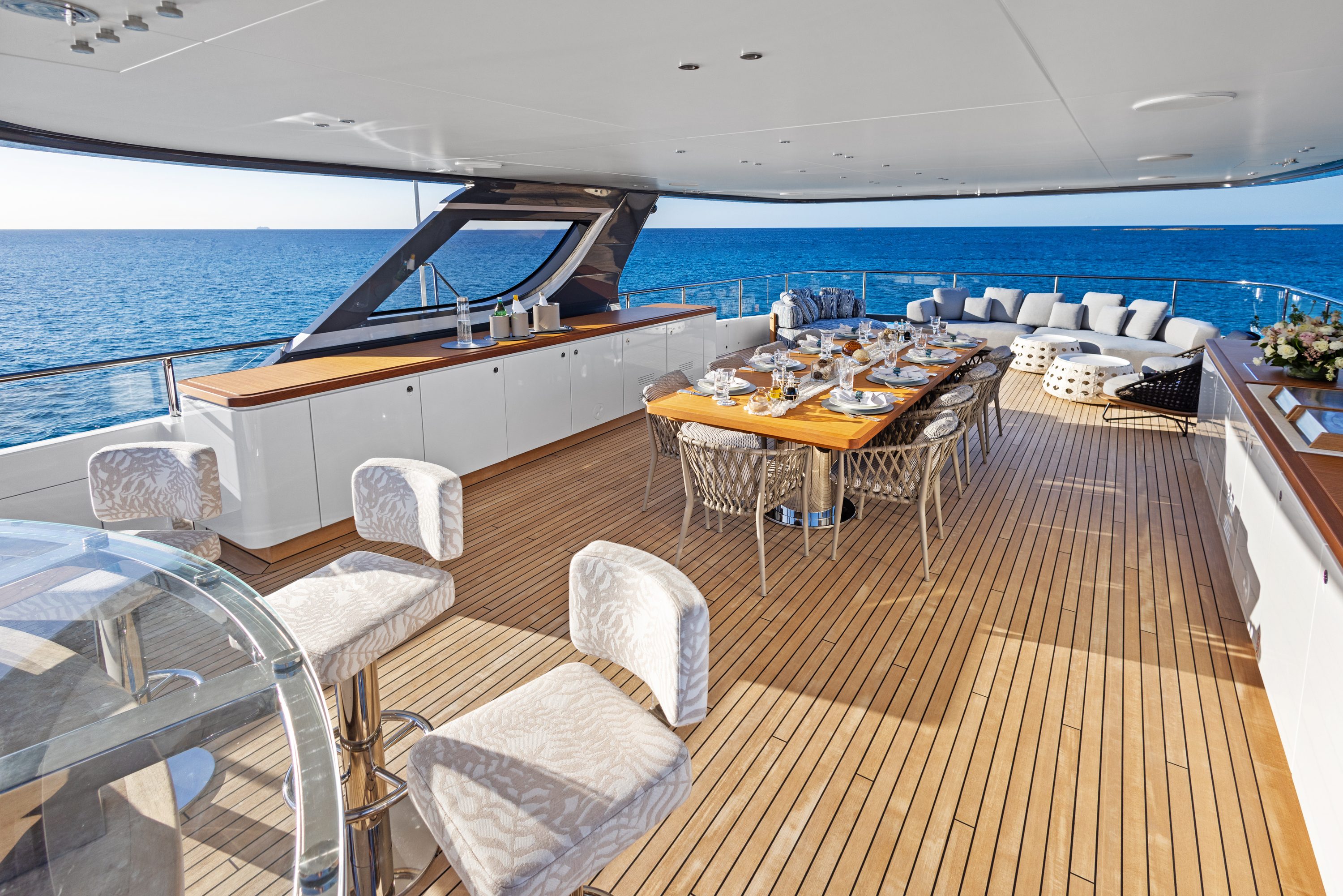 Ikonic Yachts