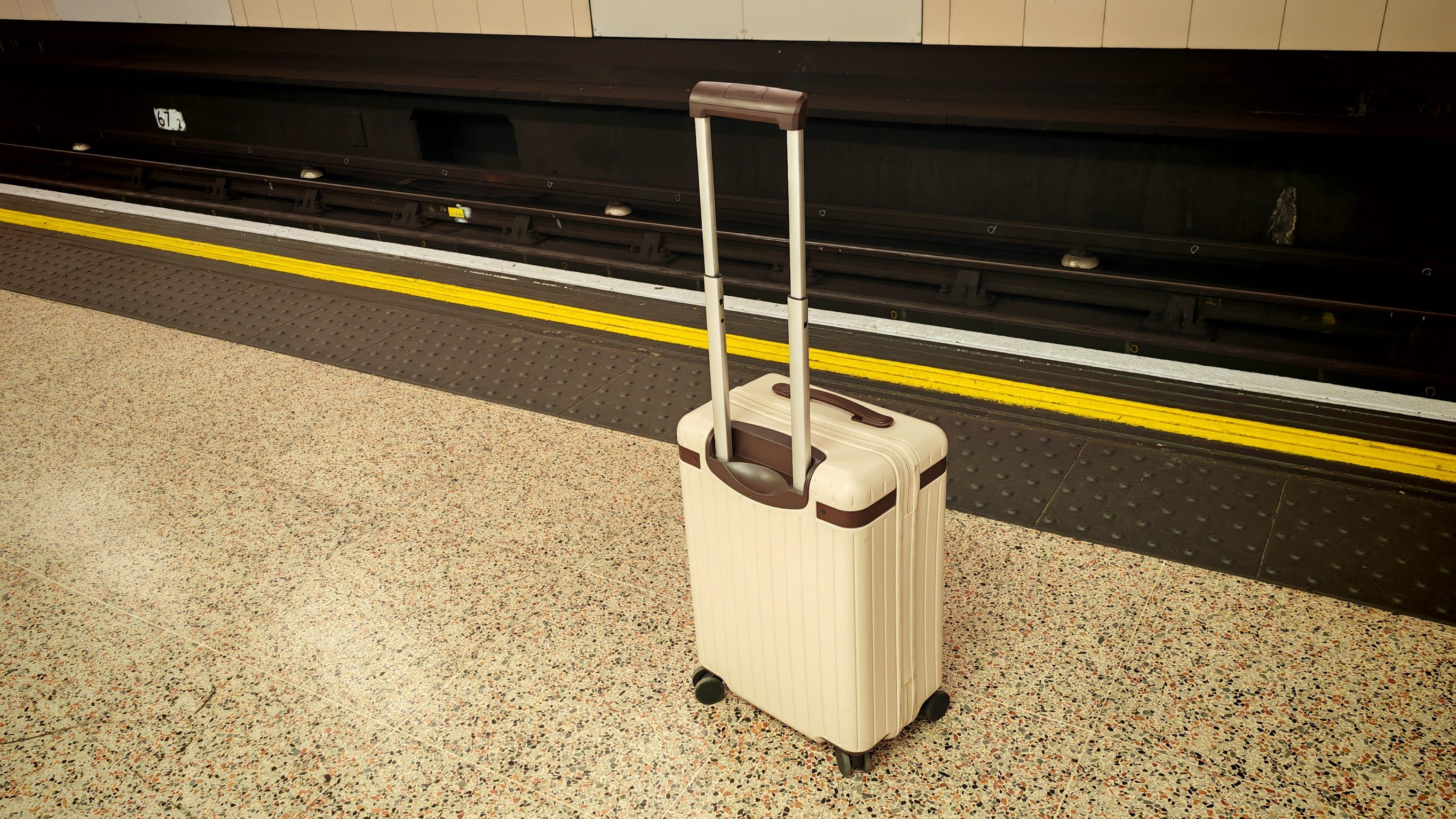 Carl Friedrik core carry on on a subway platform