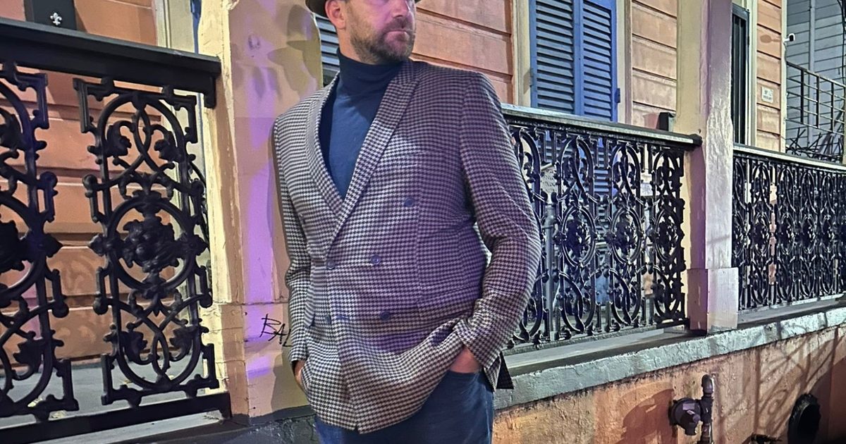 How should a blazer fit? A guide to getting that coveted contemporary look