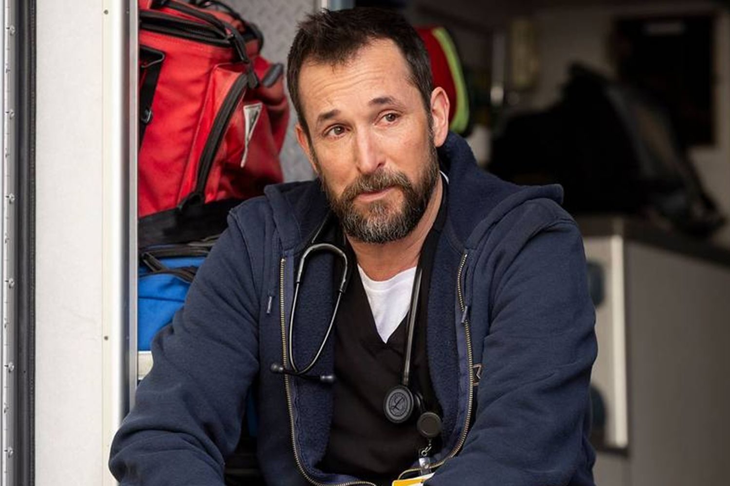 does noah wyle smoke cigarettes on Healing, Hope and Children's Burn Foundation noah wyle smoking a cigarette,