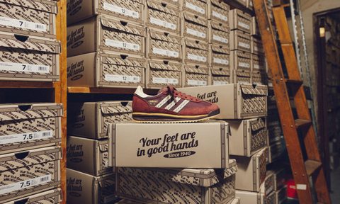burgundy slr 72 adidas sneaker