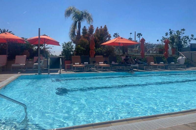 Four Seasons Beverly Hills pool.