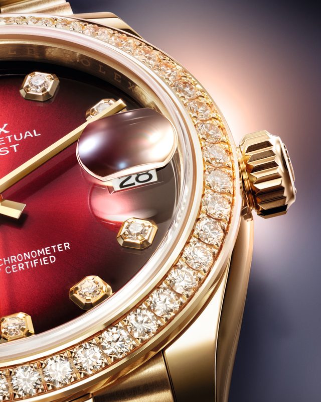 The Datejust 31 with red ombr&eacute; dial.
